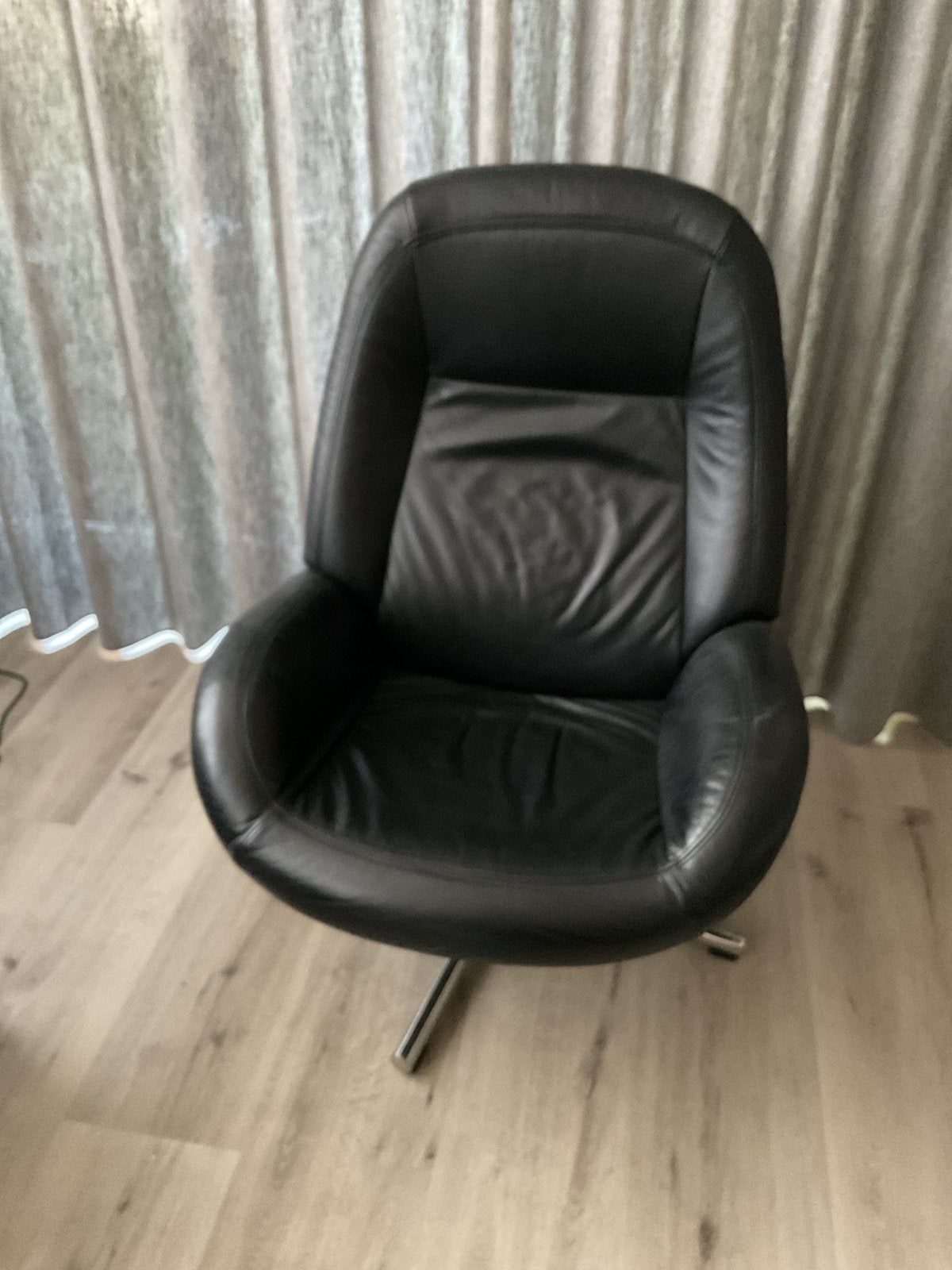 Montel fauteuil, zwart leer, draaibaar, Ophalen, Gebruikt, Zwart, Leer