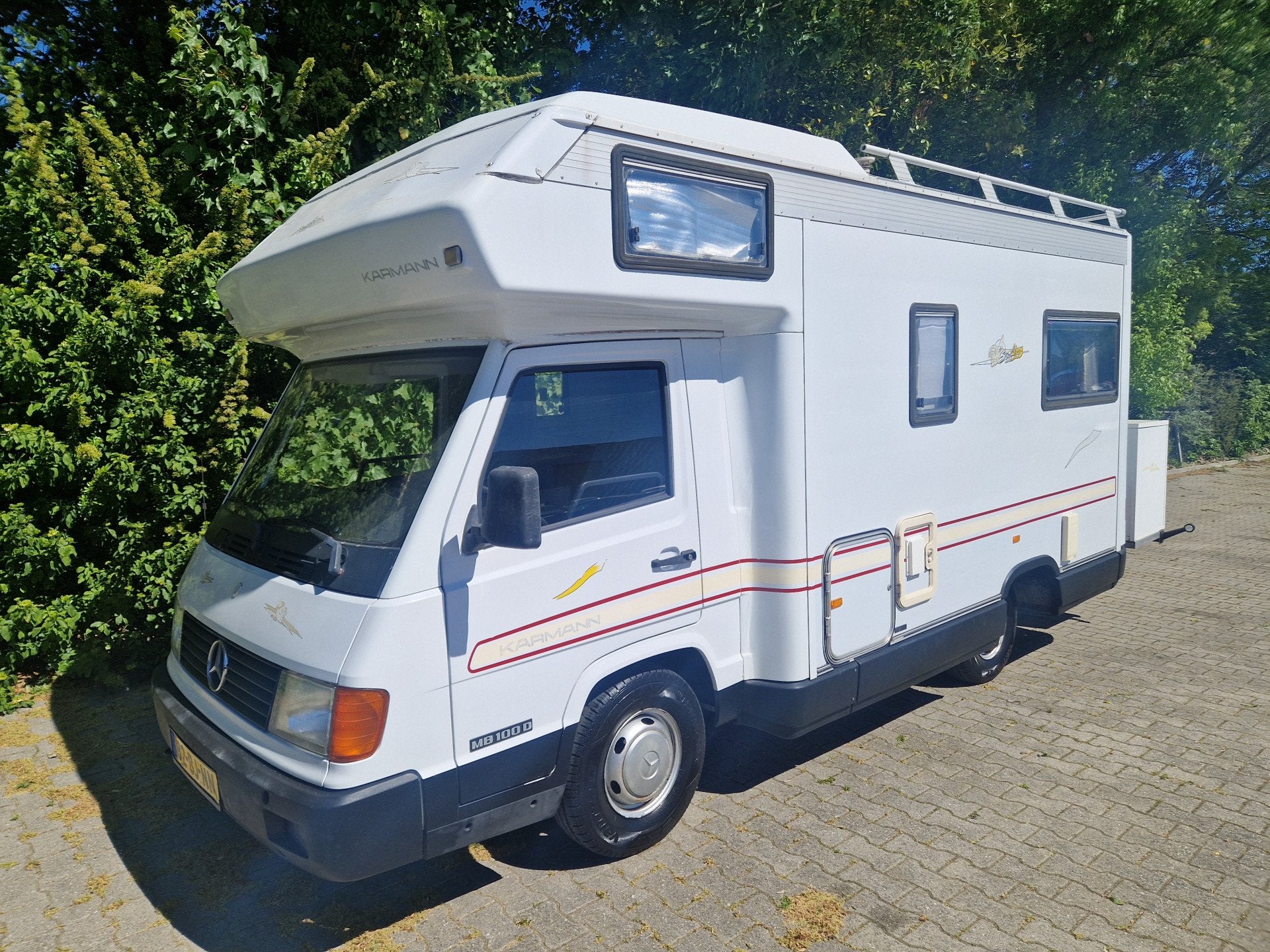 Mercedes-Benz MB 100 D-L Karman mobiel Stuurbekrachtiging ni, Caravans en Kamperen, Campers, Ringverwarming, Mercedes-Benz, Zelissen Auto