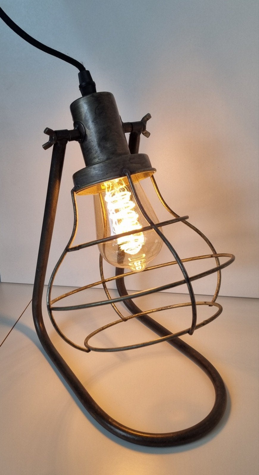 Metalen industriële bureau tafel lamp Hector incl. ledlamp, Gebruikt, 30 cm, Glas, Met stekker