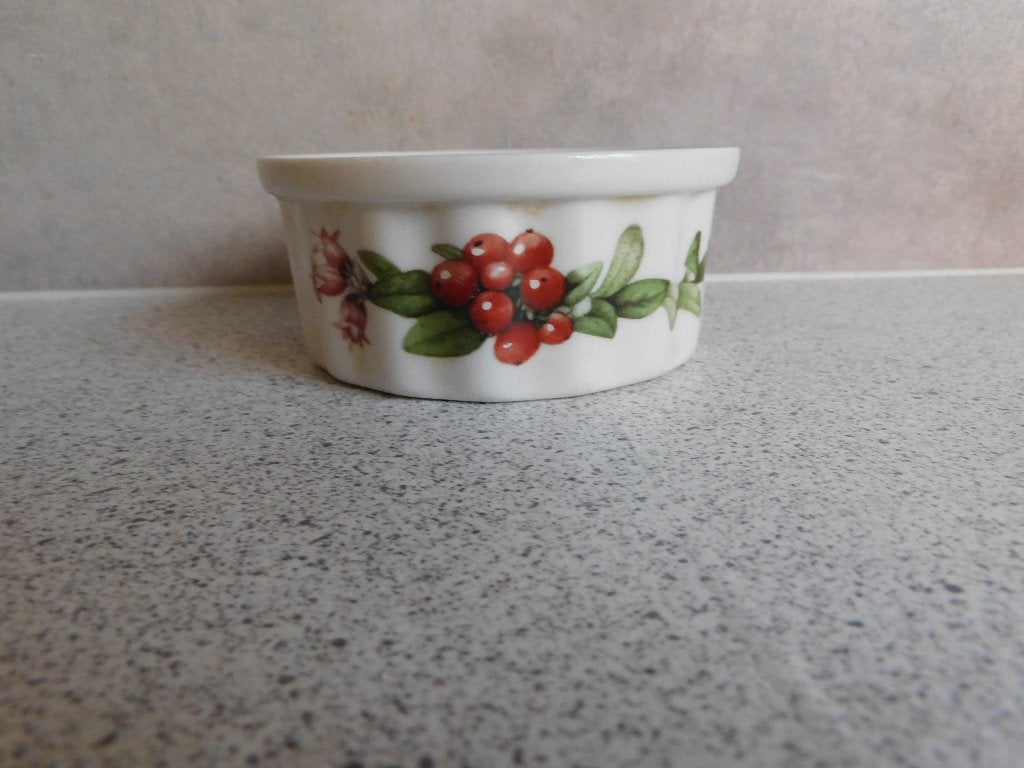 Ramekin 10x4 cm. Bosvruchten Wedgwood Marjolein Bastin, Ophalen of Verzenden, Zo goed als nieuw, Landelijk/Boerenbont, Overige typen