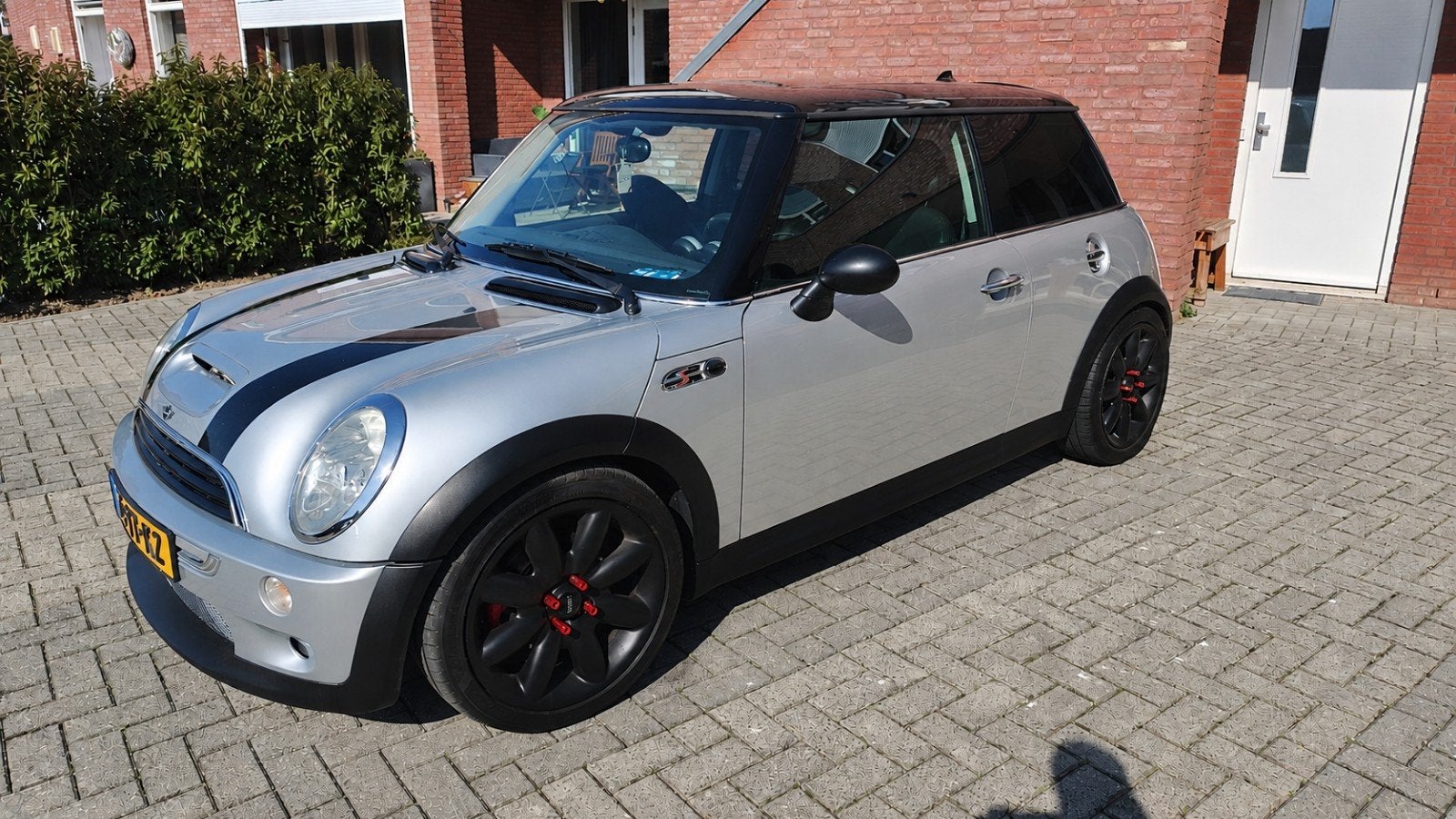 Mini 1.6 16V Cooper S 161,8KW 2002 Grijs, Voorwielaandrijving, Zwart, 4 cilinders, 4 stoelen