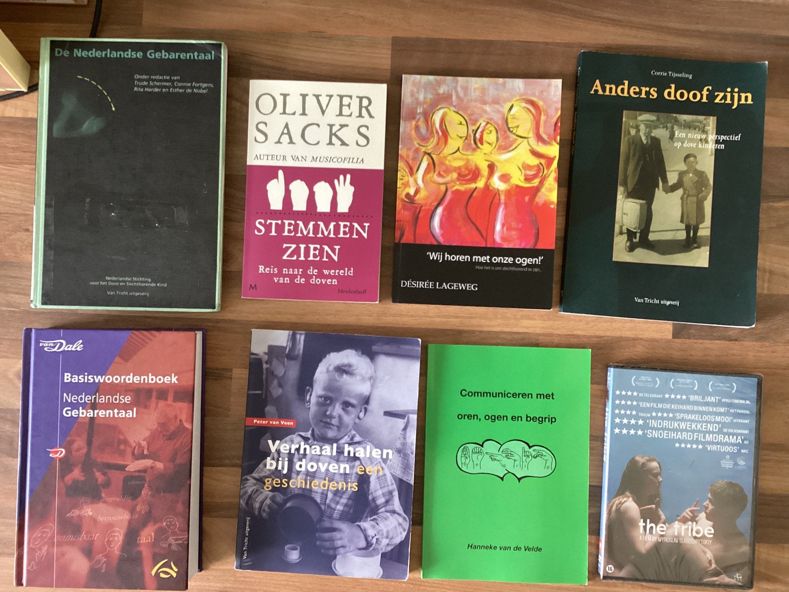 Pakket Doof en Nederlandse GebarenTaal - boeken en DVD, Boeken, Ophalen of Verzenden, Gelezen