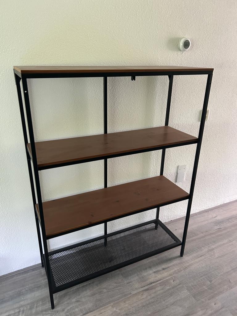Kast, Ophalen, 100 tot 150 cm, Zo goed als nieuw, Minder dan 150 cm