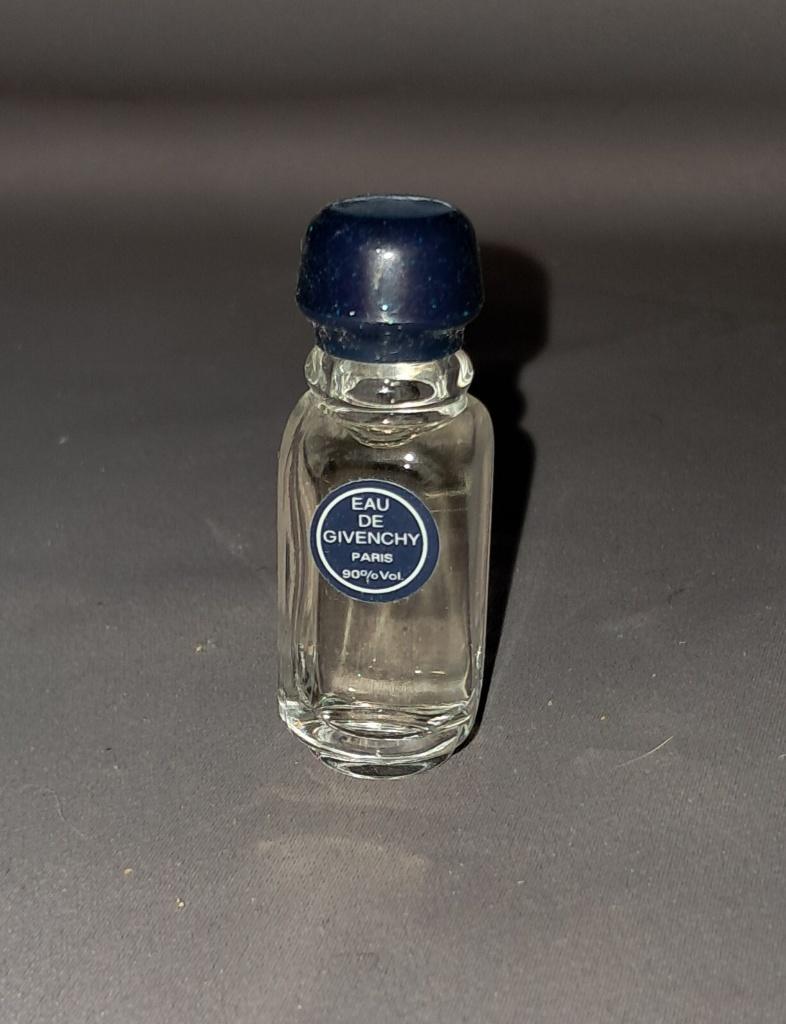 Volle parfum mini Givenchy eau de, Ophalen of Verzenden, Zo goed als nieuw, Miniatuur, Gevuld