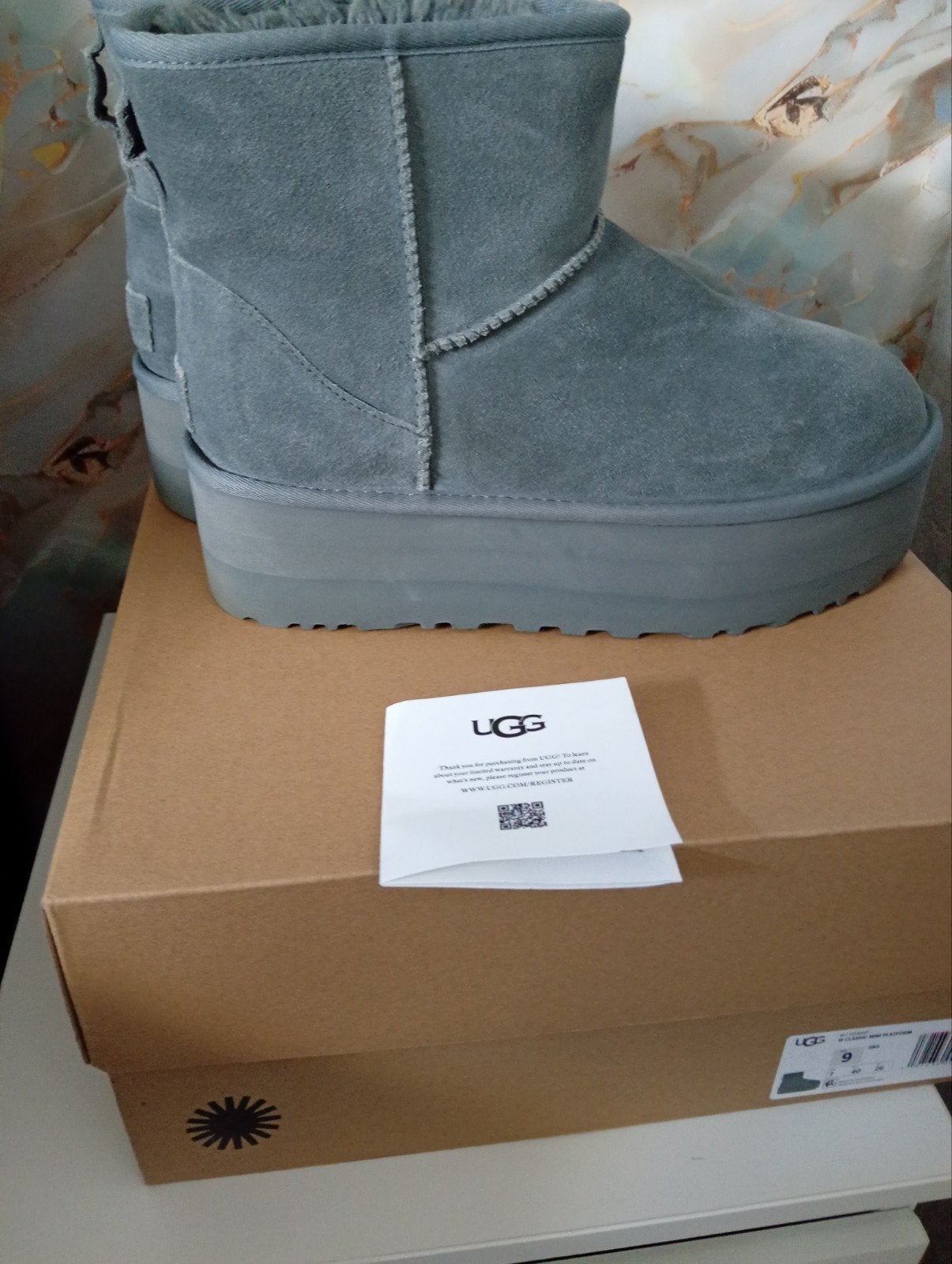 Nieuwe grijze UGG's maat 40 met verhoogde zool, UGG, Lage of Enkellaarzen, Nieuw, Ophalen of Verzenden