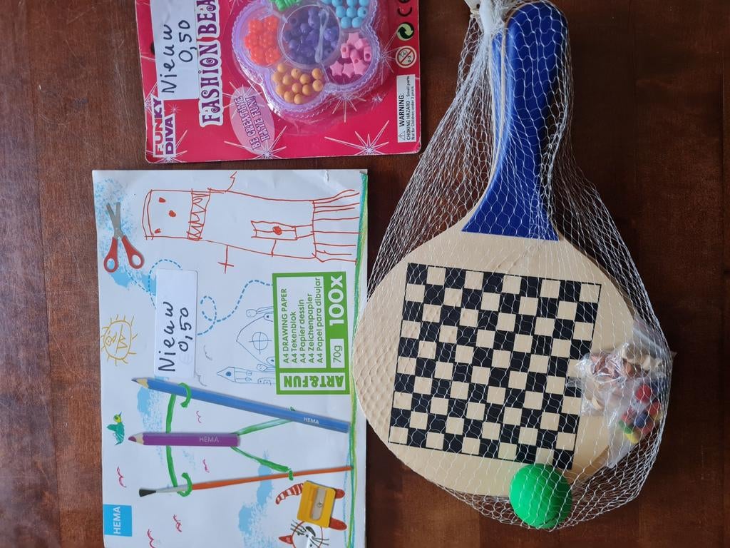 Schets boek. Kralen en beach tennis set met spelletjes erop, Ophalen of Verzenden, Nieuw