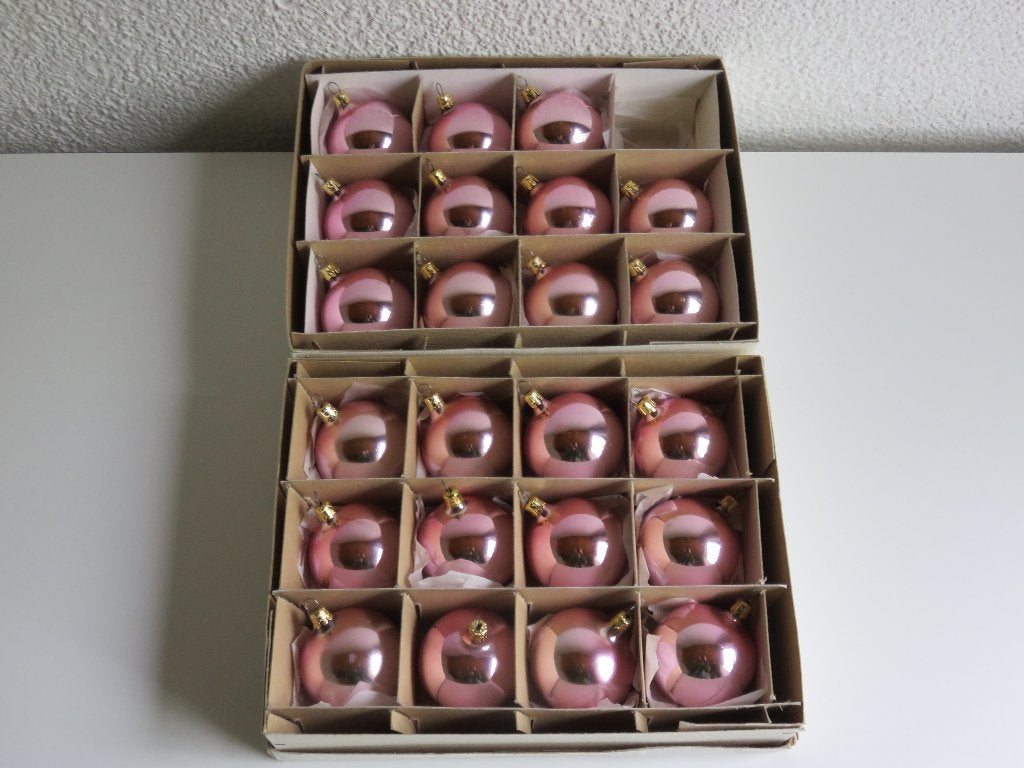 Vintage 23 koud roze, babyroze glazen kerstballen 6 cm, Diversen, Ophalen of Verzenden, Zo goed als nieuw