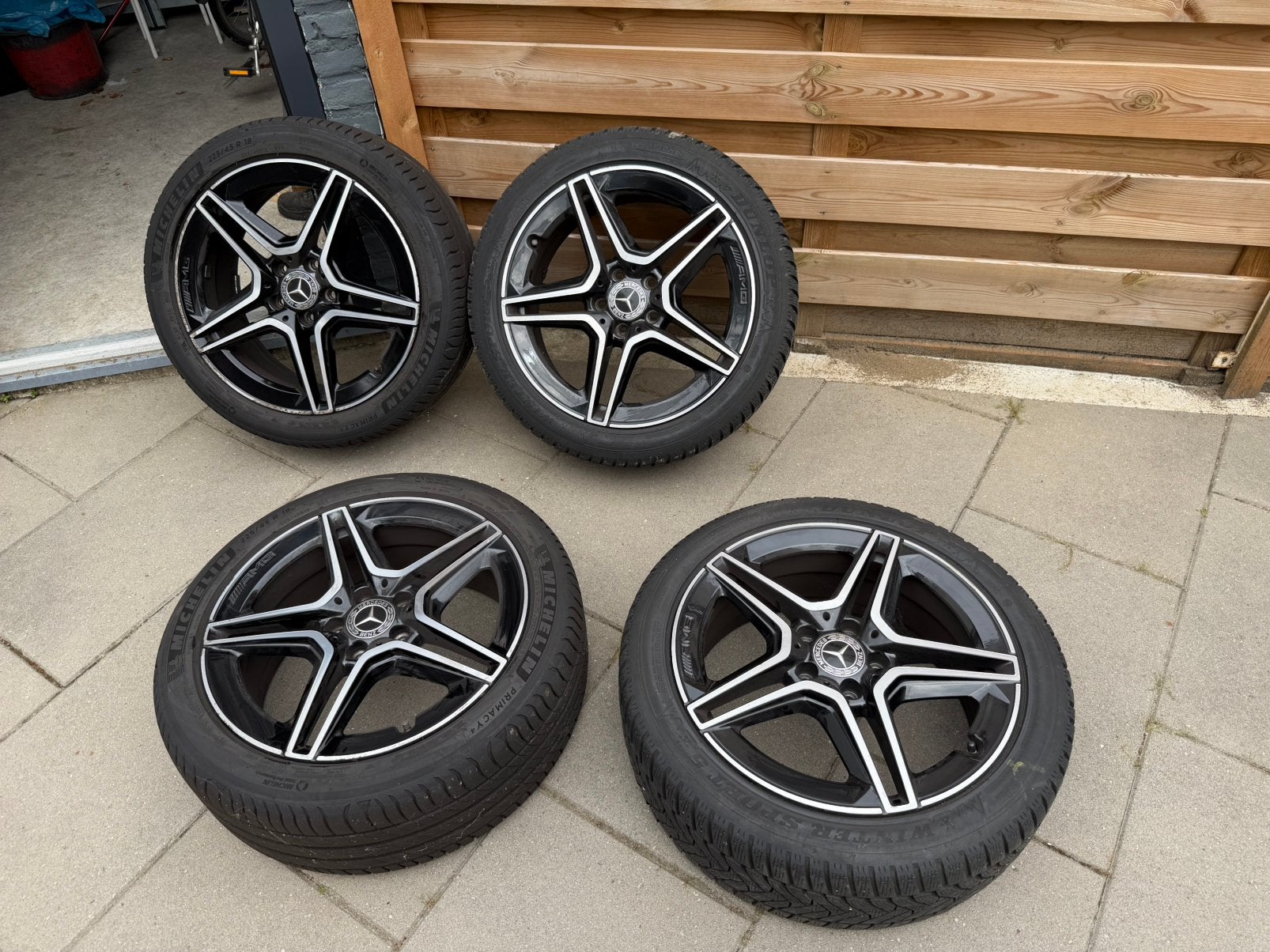 Mercedes AMG 18 inch velgenset 225/45 R18 incl. banden, Ophalen, 18 inch, Gebruikt, Banden en Velgen