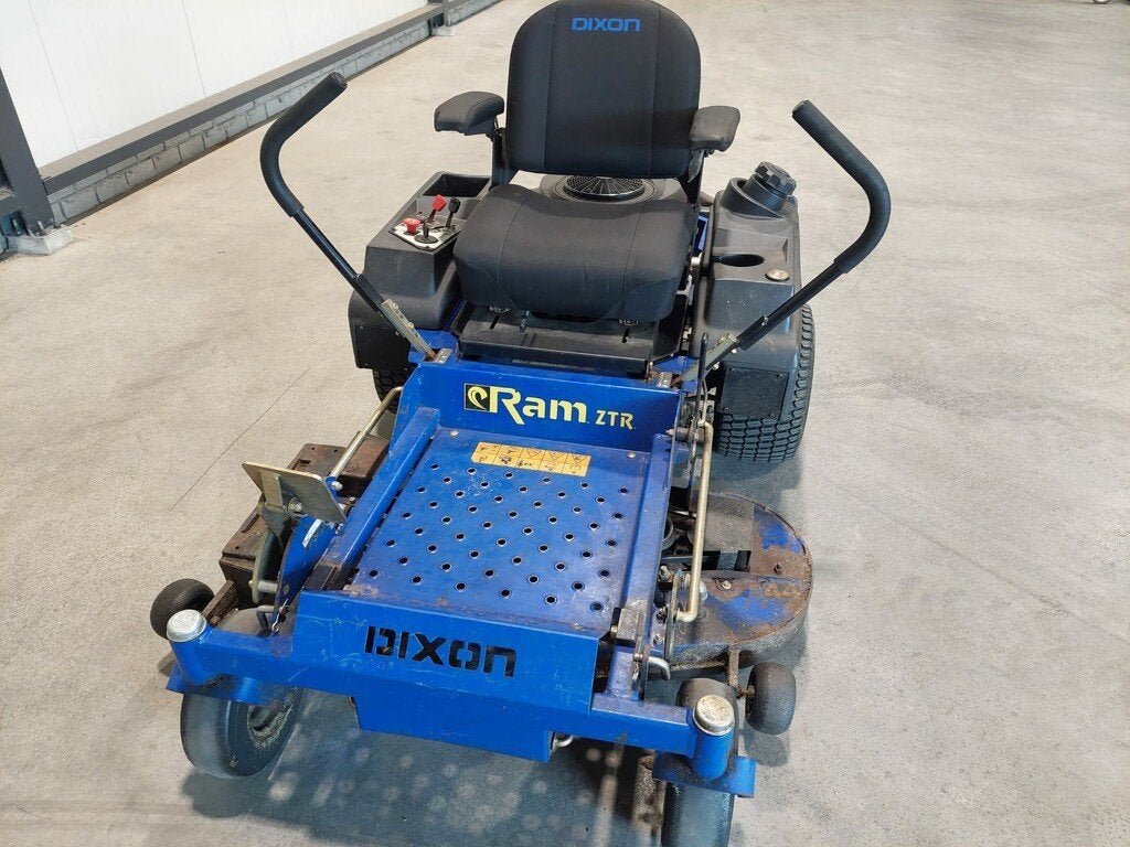 Dixon Zeroturnmaaier, Dixon