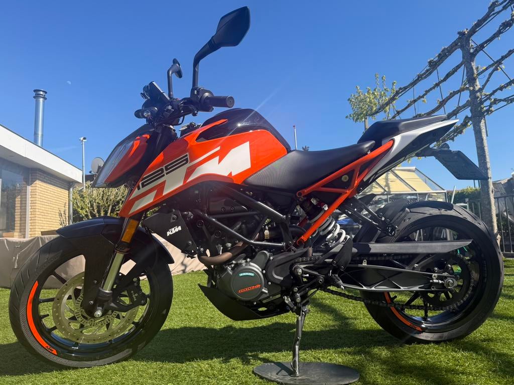 Tk KTM Duke 125 in nieuwstaat, Motoren, Motoren | KTM, Occasion, Particulier, 125 cc, 11 kW of minder