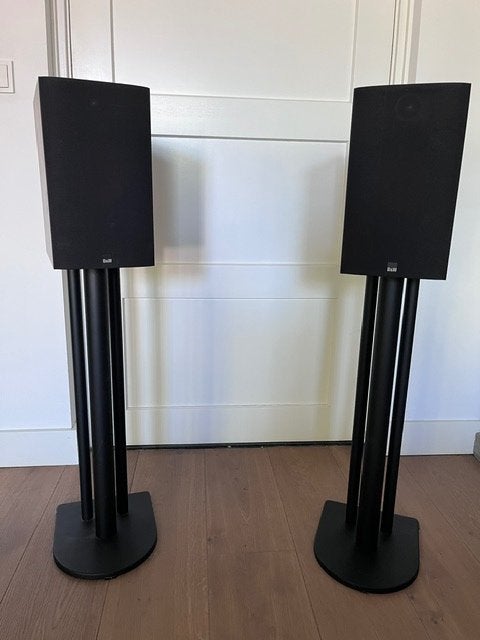 Bowers & Wilkins 685 set boekenplank speakers incl. stands, Ophalen, Zo goed als nieuw, 60 tot 120 watt, Bowers & Wilkins (B&W)