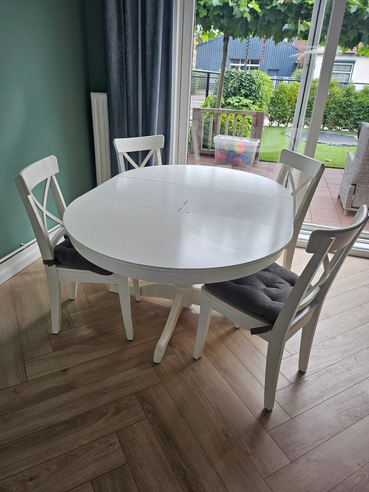 witte Ikea eetkamertafel, inclusief 4 stoelen en kussentjes, Huis en Inrichting, Ophalen, Gebruikt, 4 tot 6 stoelen