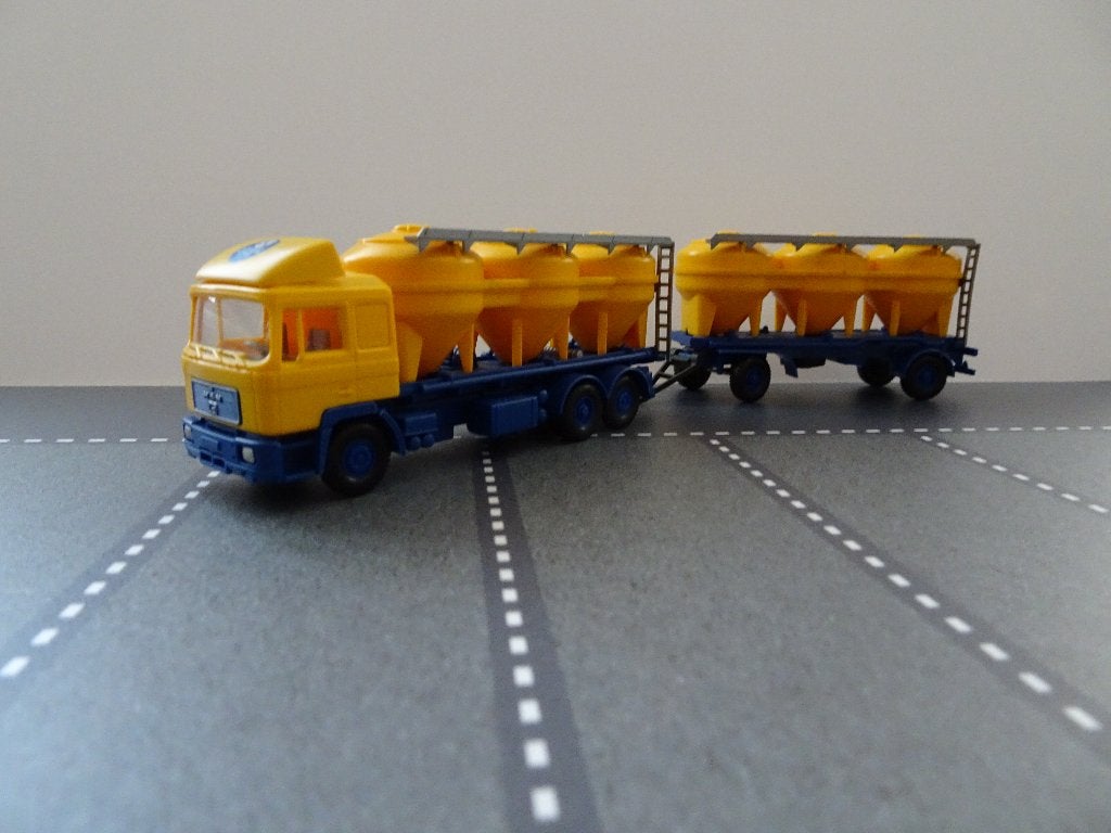 919 wiking man f90 silo combi blauw geel 1:87 truck trein, Ophalen of Verzenden, Zo goed als nieuw, Bus of Vrachtwagen, Wiking