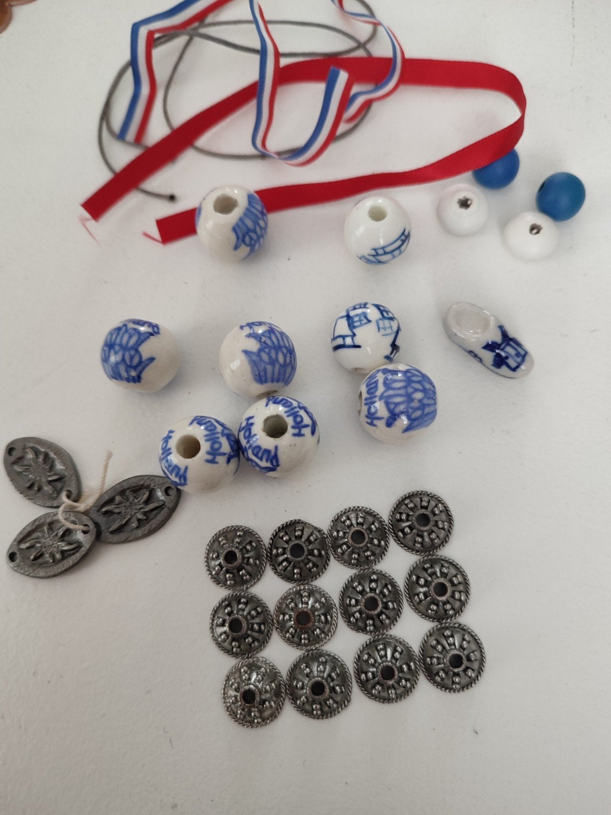 Delfs Blauw porseleinen kralen, Sieraden, Tassen en Uiterlijk, Piercings, Ophalen of Verzenden, Nieuw, Staal, Oor- of Traguspiercing