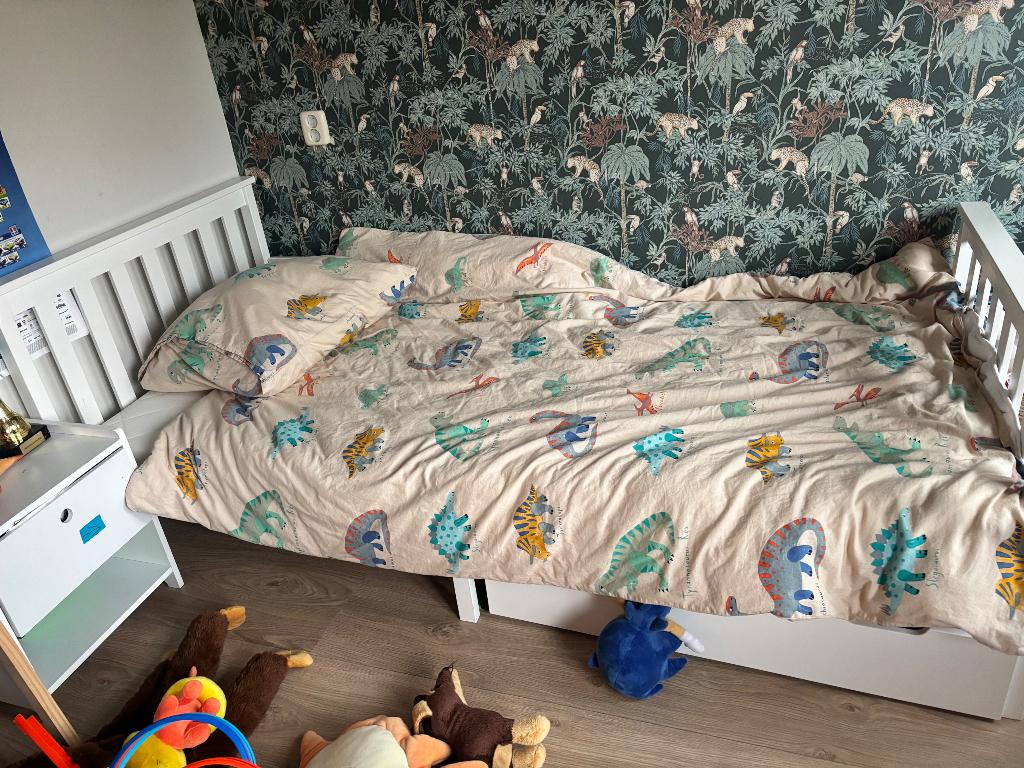 Kinder bed petit amelie, Kinderen en Baby's, Kinderkamer | Bedden, Ophalen, 85 tot 100 cm, Zo goed als nieuw, Minder dan 140 cm