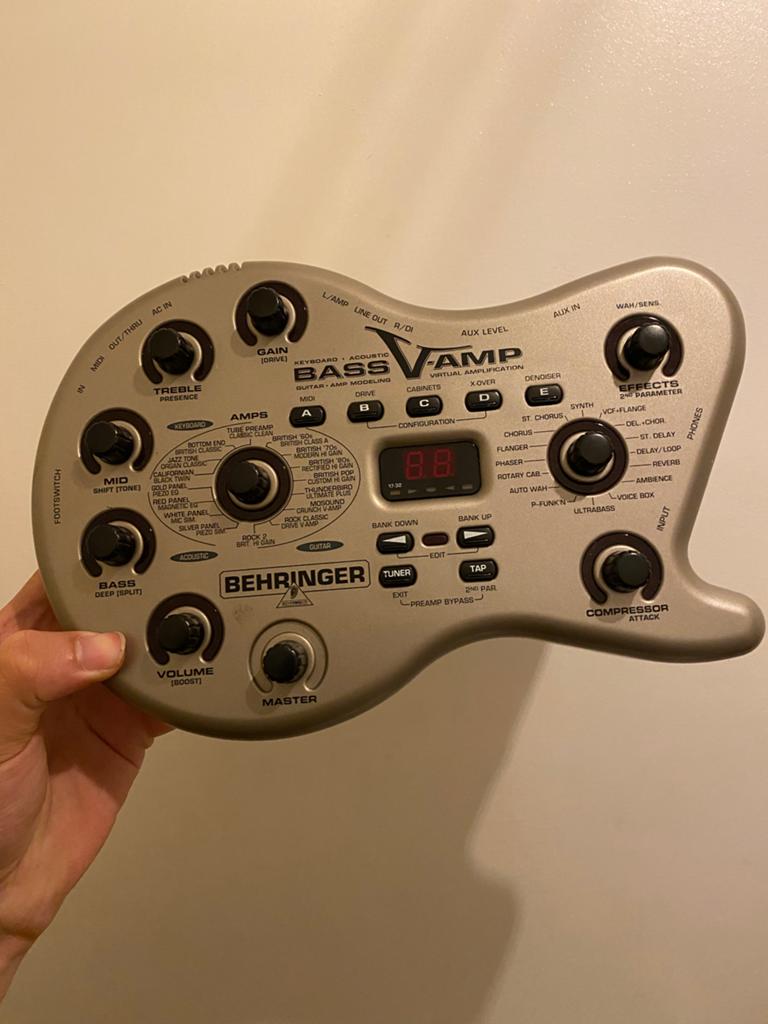 Behringer V-AMP Bass Gitaar Multi-effect Processor, Muziek en Instrumenten, Effecten, Gebruikt, Multi-effect, Ophalen of Verzenden
