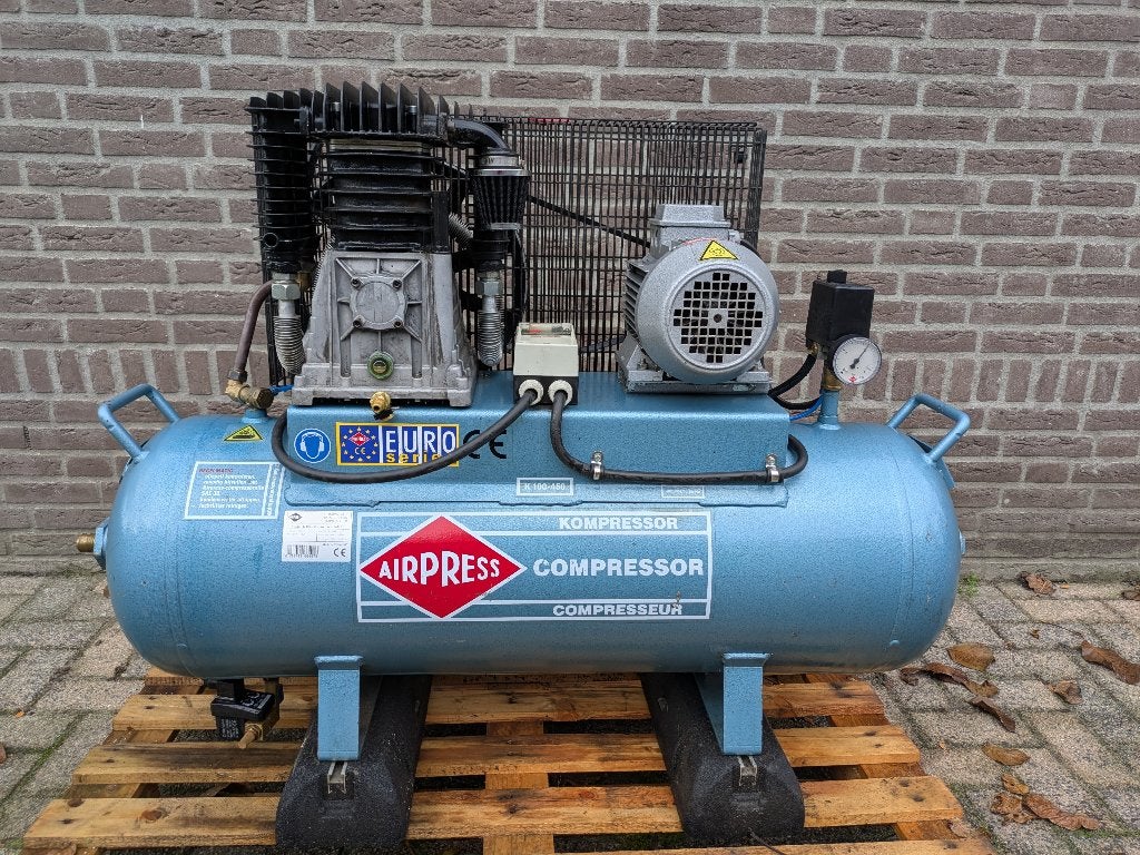 Airpress K100-450 compressor met elektronische aftapper, Ophalen, Gebruikt, 400 tot 800 liter/min, 10 bar of meer
