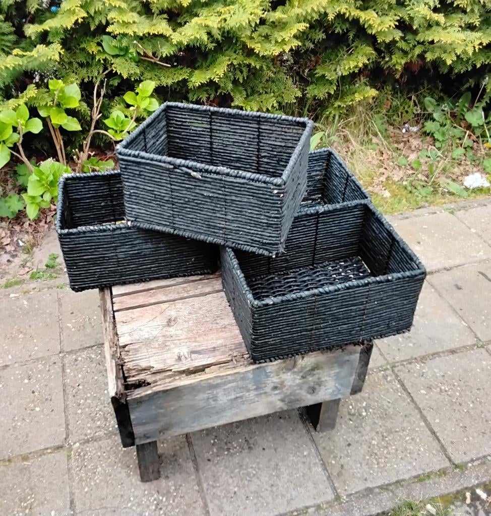 4 stuks kunststof rieten mand, Ophalen of Verzenden, Kweekbak