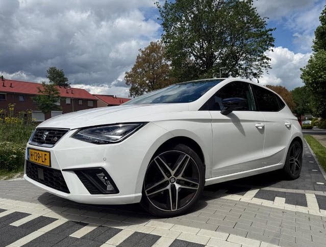 Seat Ibiza 1.0 TSI 115pk 2020 Wit, Auto's, Seat, Voorwielaandrijving, 1049 kg, Zwart, Leder en Stof