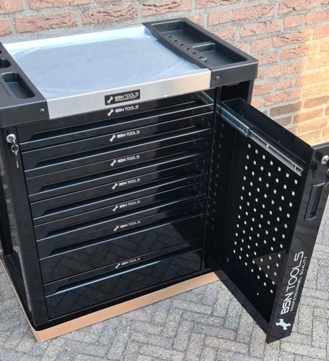 Foto 2 van gereedschapswagen nieuw