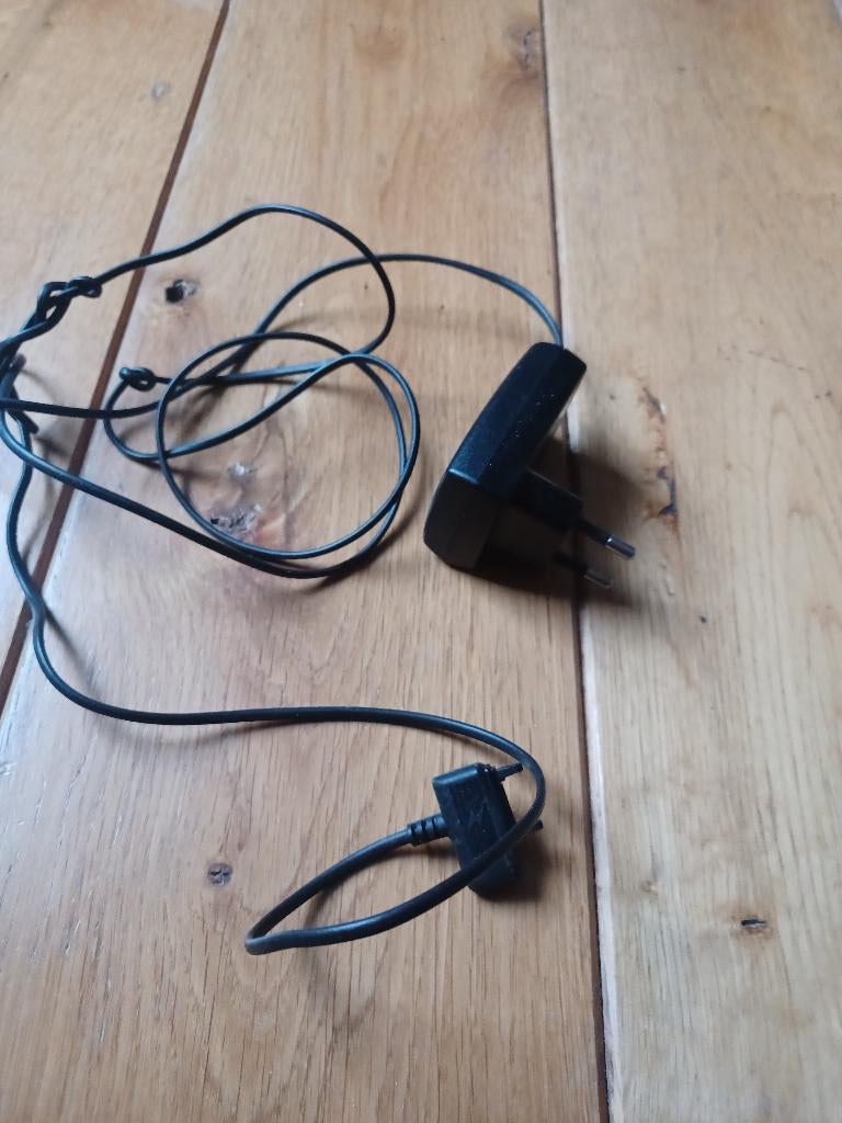 Telefoon oplader 5V / 1A / 5W - FastPort connector, Telecommunicatie, Mobiele telefoons | Telefoon-opladers, Ophalen of Verzenden