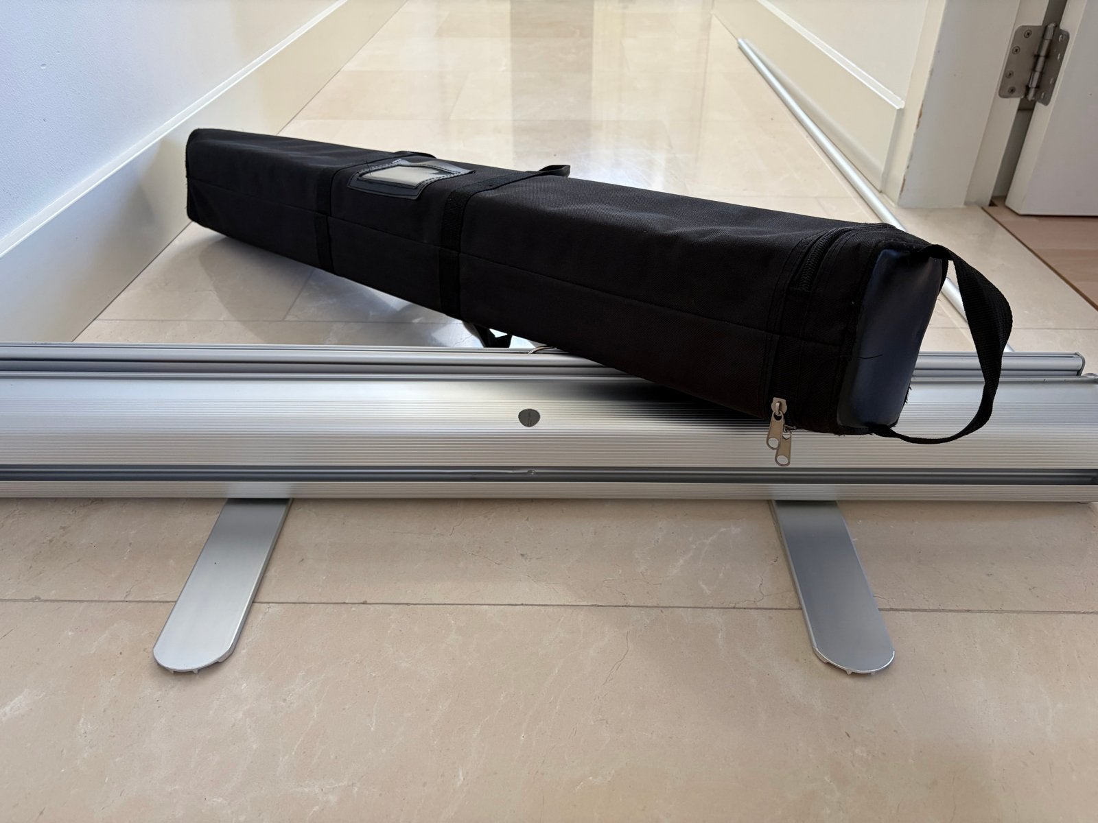 Roll up banner 212cm hoog 86,5cm breed, Ophalen, Zo goed als nieuw