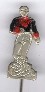 zilvervoetje voetbal mannetje speldje ( Y_021), Verzamelen, Speldjes, Pins en Buttons, Ophalen of Verzenden, Nieuw, Sport, Speldje of Pin