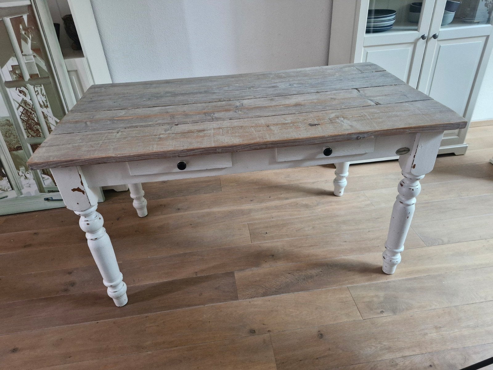 Landelijke brocante eettafel/bureau (Het oude Cabinet), Ophalen