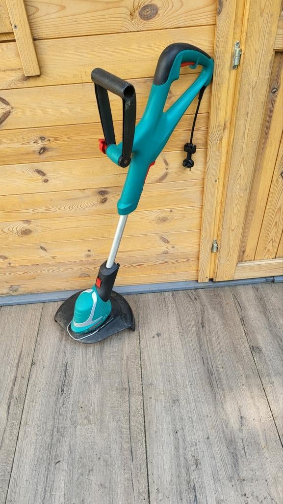 Bosch ART 30 Elektrische Grastrimmer - Zo goed als nieuw, Cirkelmaaier, Elektrische grasmaaier, Ophalen of Verzenden, Zo goed als nieuw