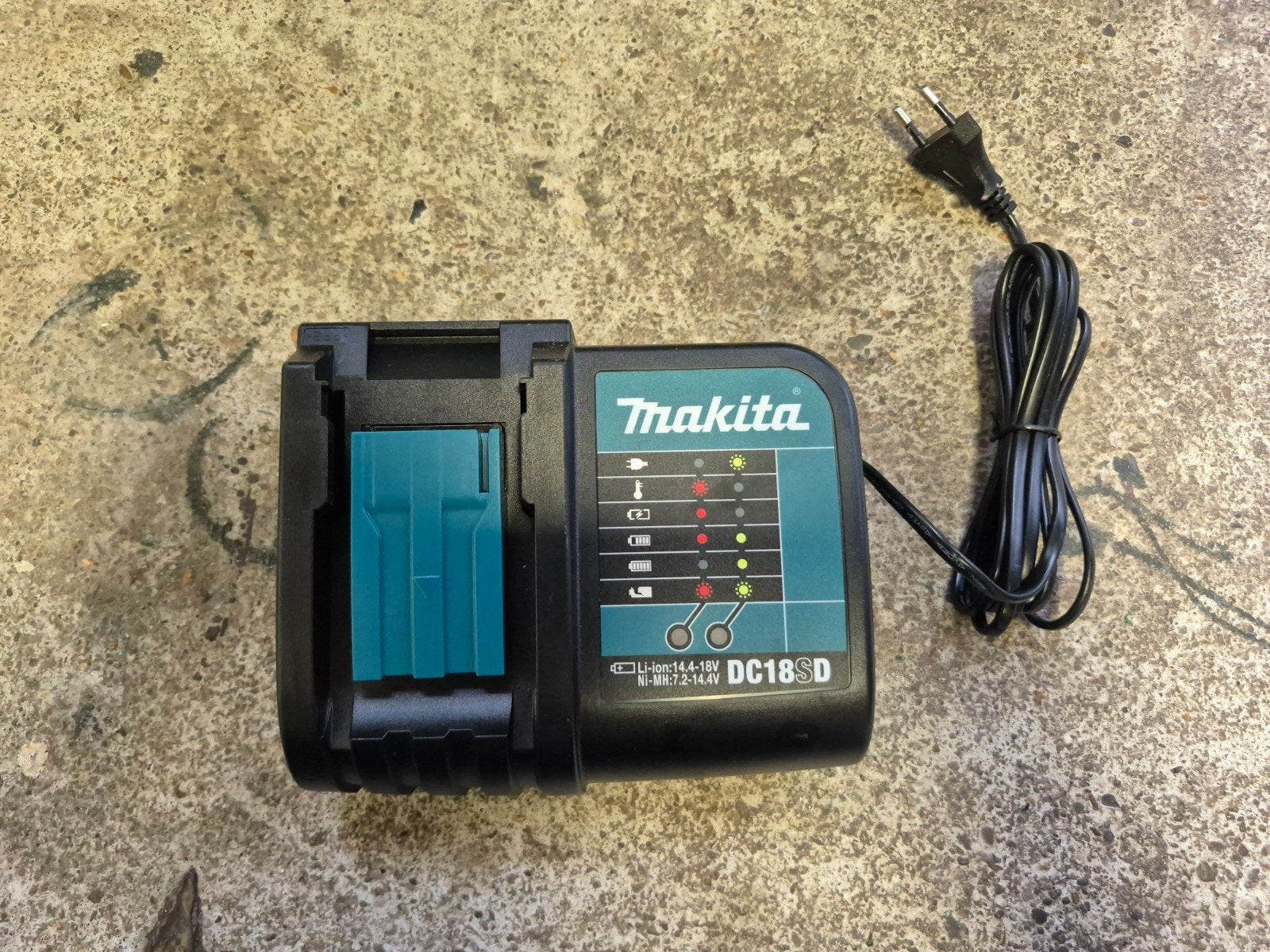 Makita lader (nieuw), Ophalen of Verzenden, Nieuw