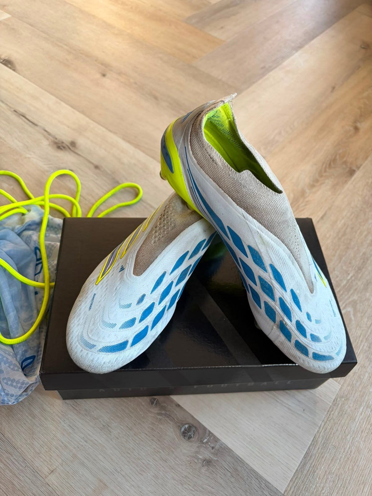 Adidas Predator Elite Laceless AG Voetbalschoenen Maat 44, Maat M, Ophalen of Verzenden, Gebruikt, Schoenen