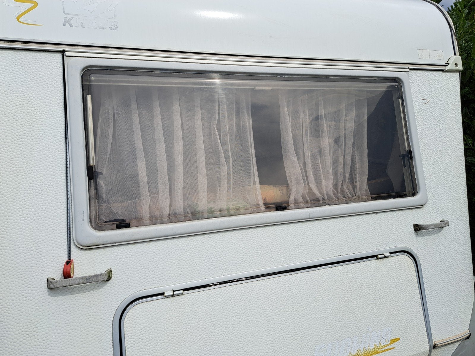 Caravan raam Knaus Sudwind 2000 gezocht- 152x67cm, Ophalen, Gebruikt