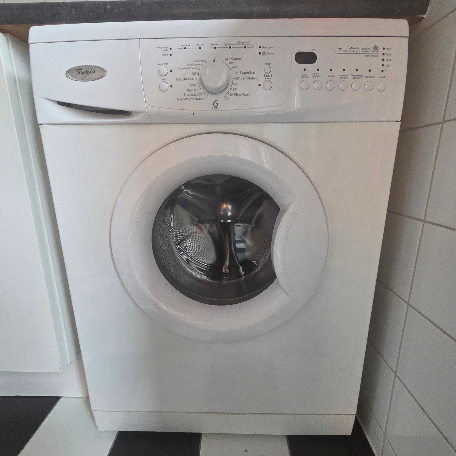 Whirlpool Wasmachine 7kg - Goed Werkend, 6 tot 8 kg, Gebruikt, Ophalen of Verzenden, 1600 toeren of meer