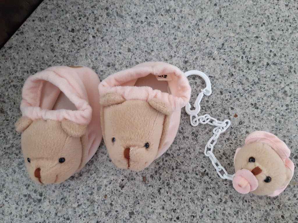 BABYSLOFJES EN SPEENKETTING (NIEUW), Ophalen of Verzenden, Zo goed als nieuw, Jongetje of Meisje, Schoentjes
