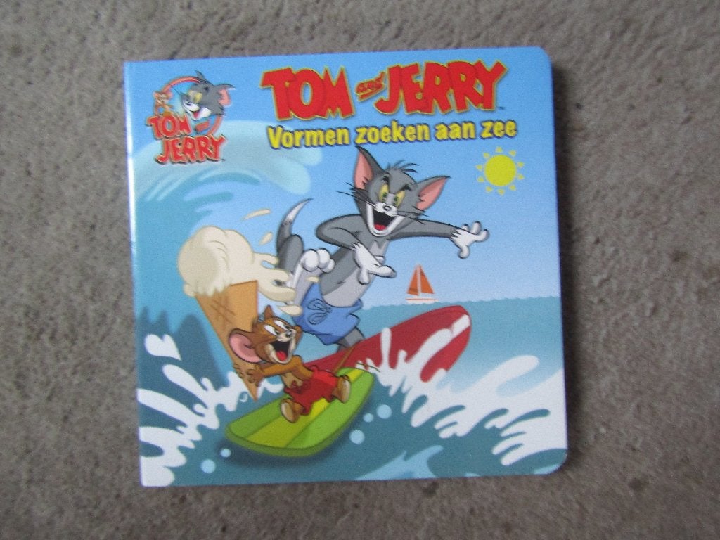 Boek: Tom en Jerry - vormen zoeken aan zee, Ophalen of Verzenden, Gelezen, Fictie algemeen