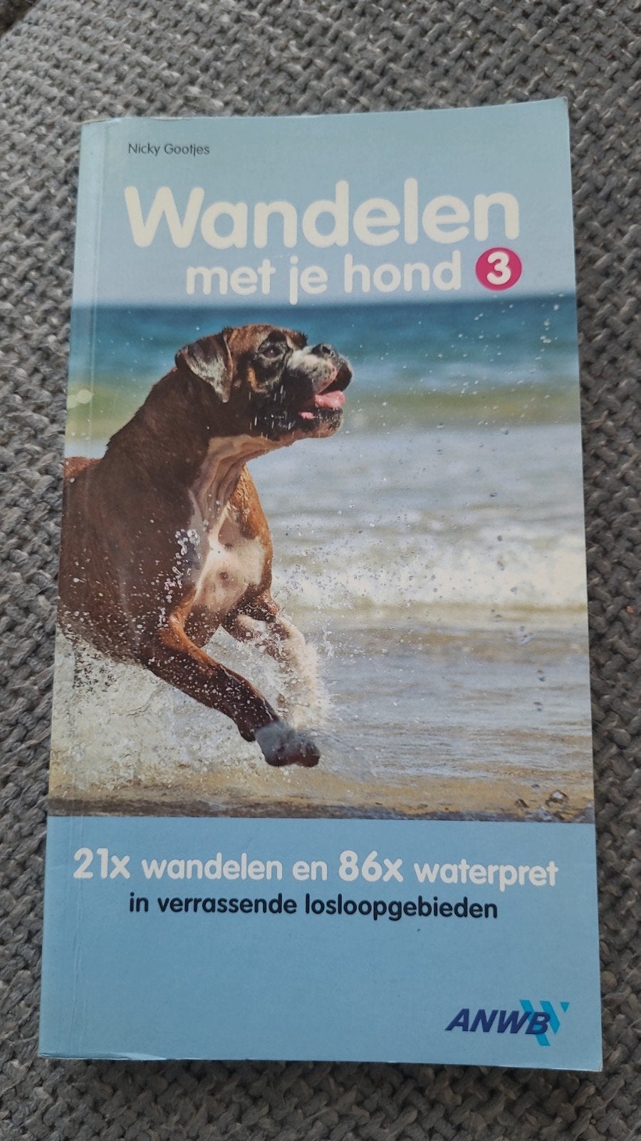 Nicky Gootjes - 3 wandelen met je hond, Overige merken, Fiets- of Wandelgids, Ophalen of Verzenden, Zo goed als nieuw