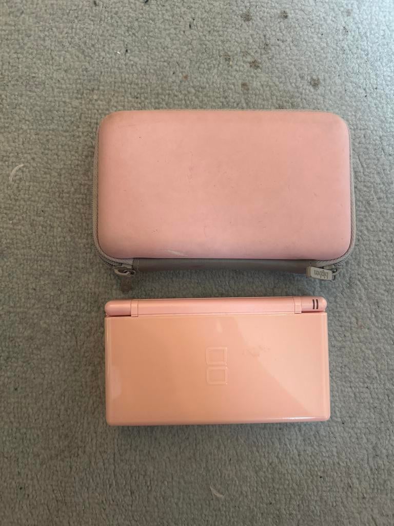 Roze Nintendo DS Lite met beschermhoes, Spelcomputers en Games, Spelcomputers | Nintendo DS, Gebruikt, Ophalen of Verzenden, Roze