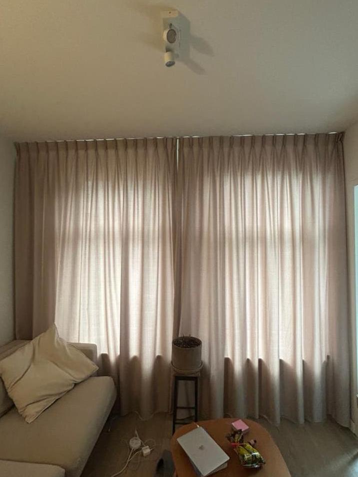 2 x High-End Beige Curtains + Track for Sale, Ophalen, Gebruikt, Bruin