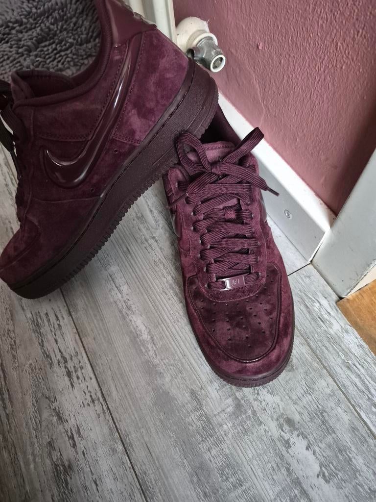 Nike air force 1 bordeaux rood, Kleding | Dames, Schoenen, Zo goed als nieuw, Sneakers of Gympen, Rood, Ophalen of Verzenden
