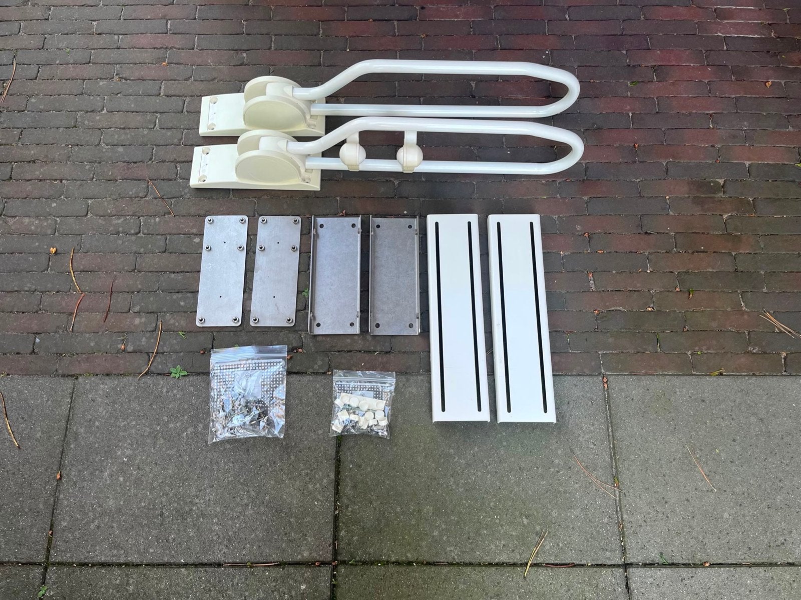 Linido toiletbeugels (2x) incl. bevestigingsmateriaal, Ophalen, Gebruikt