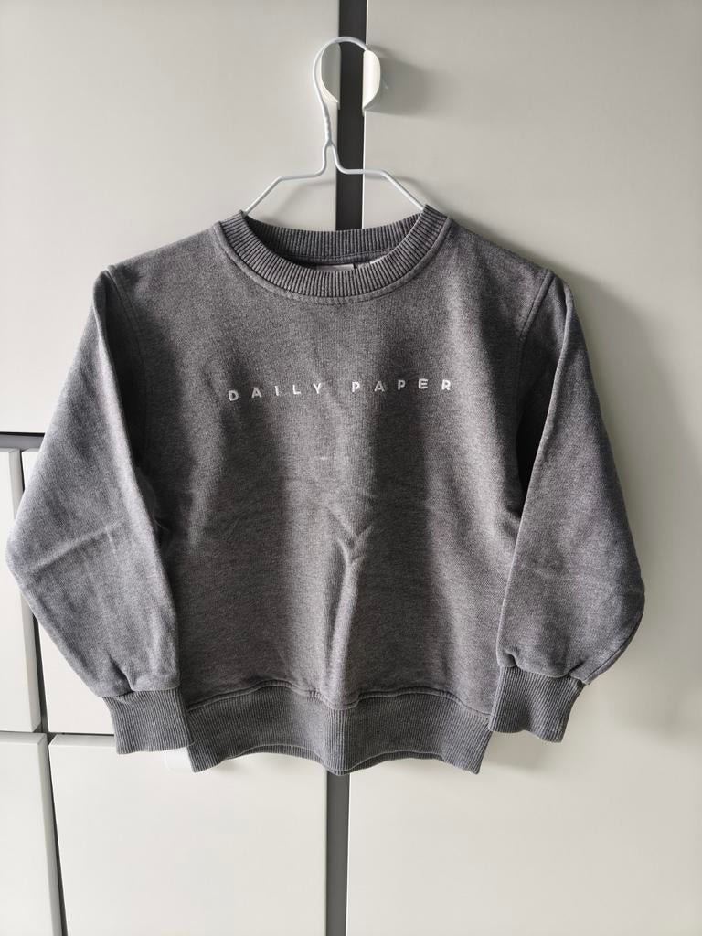 Daily Paper sweater grijs maat 128 (7/8 jaar), Kinderen en Baby's, Daily Paper, Gebruikt, Jongen of Meisje, Trui of Vest