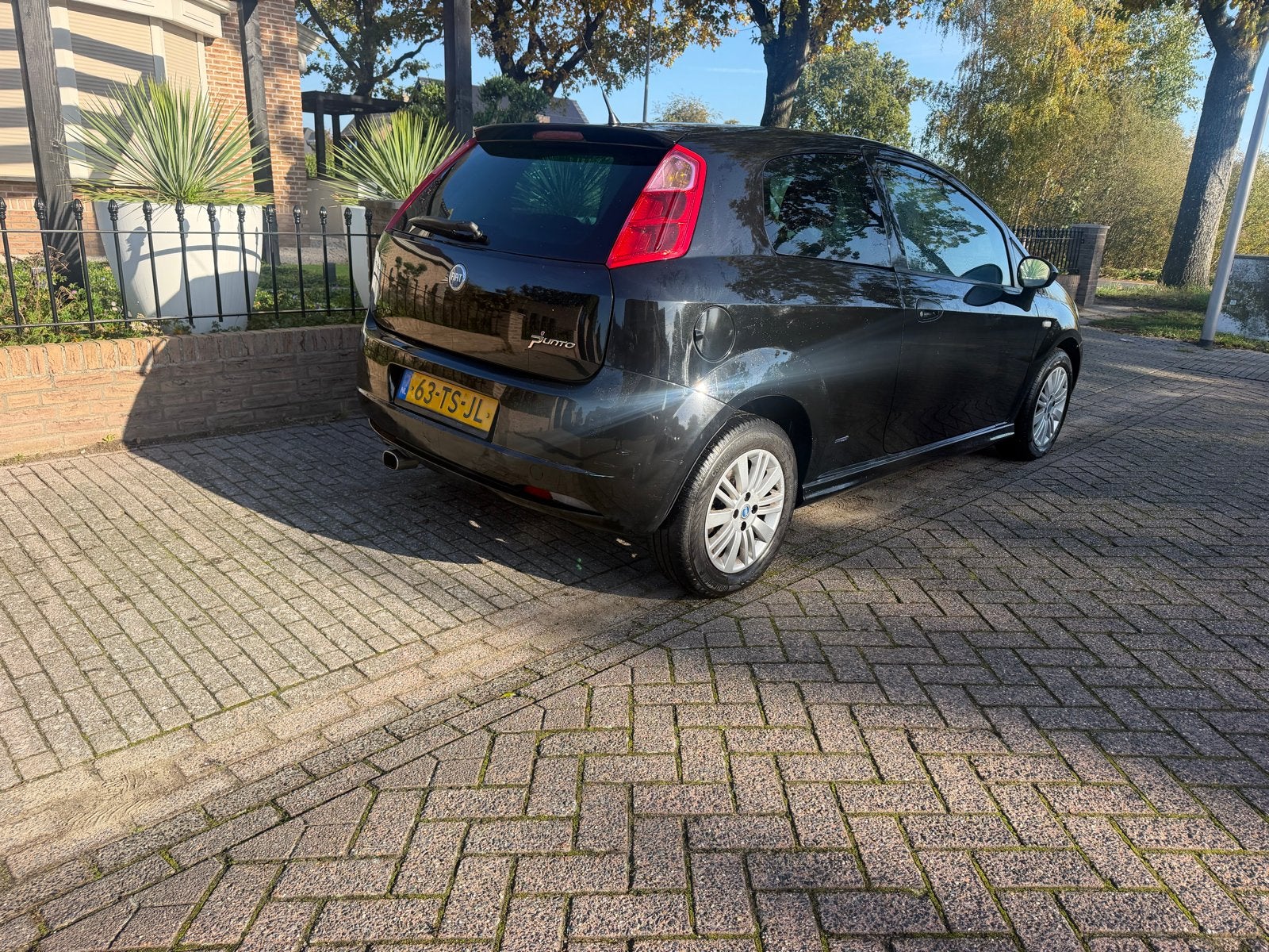 Fiat Punto 1.4 16V 3DR 2007 Zwart, Auto's, Voorwielaandrijving, 40 €/maand, Zwart, Origineel Nederlands