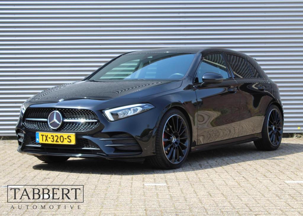 Mercedes A-klasse 200 Business Solution AMG Trekhaak Zwart, Gebruikt, Euro 6, 4 cilinders, Automatische klimaatregeling