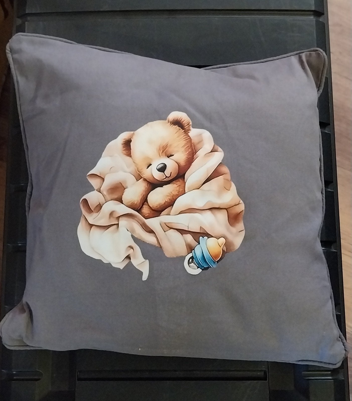 Nieuw Geboortekussen 40x40cm met beer en speen, Kinderen en Baby's, Kraamcadeaus en Geboorteborden, Ophalen of Verzenden, Nieuw