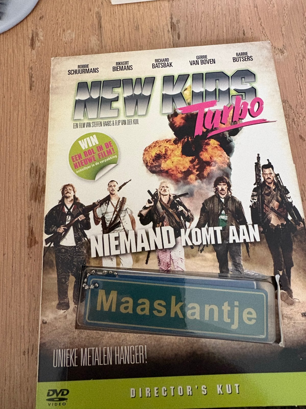 New Kids Turbo DVD met metalen hanger Maaskantje, Gebruikt, Speciale editie, Nederlands, Vanaf 12 jaar