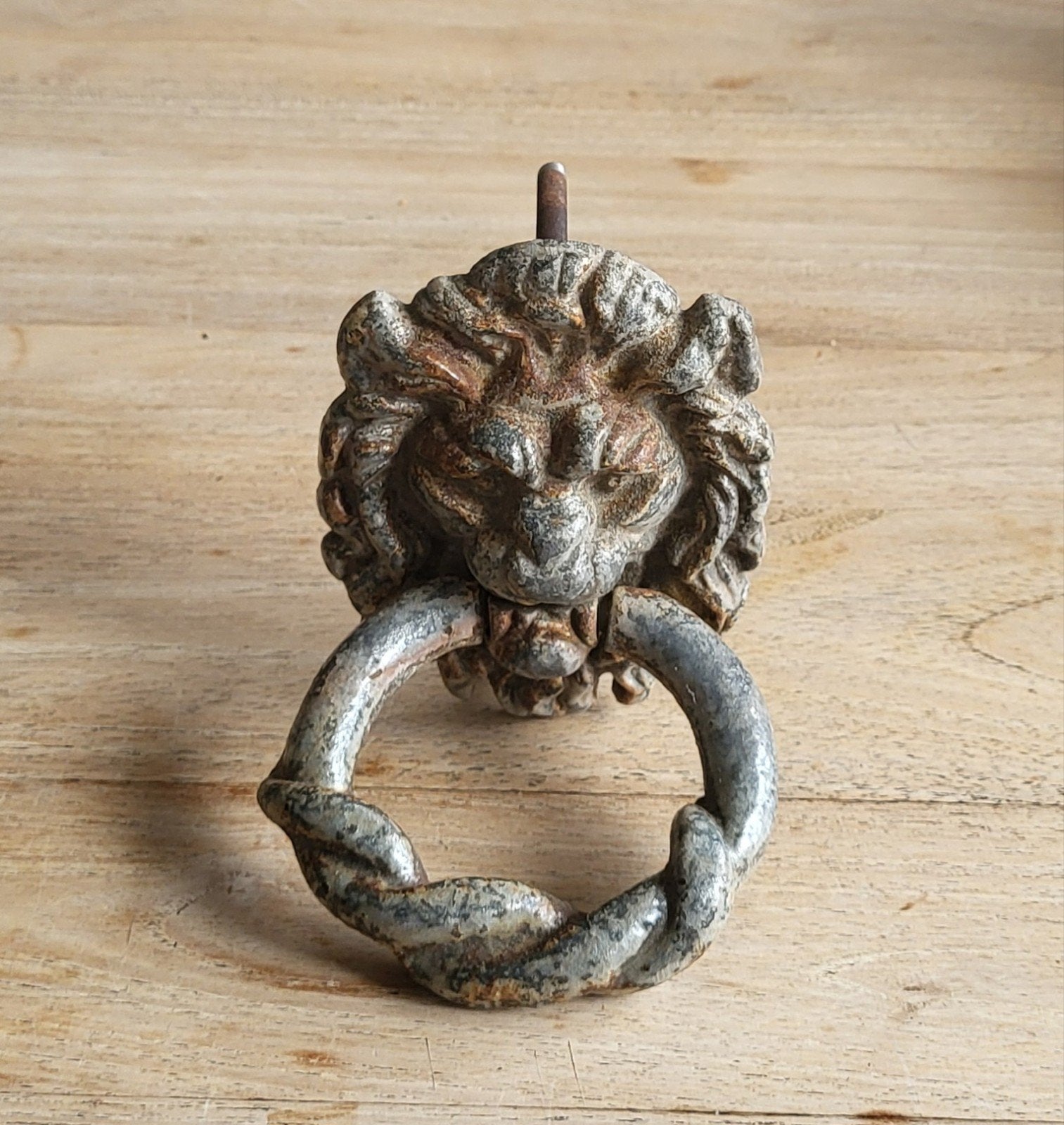 Oude ijzeren deurklopper - leeuwenkop, Ophalen of Verzenden