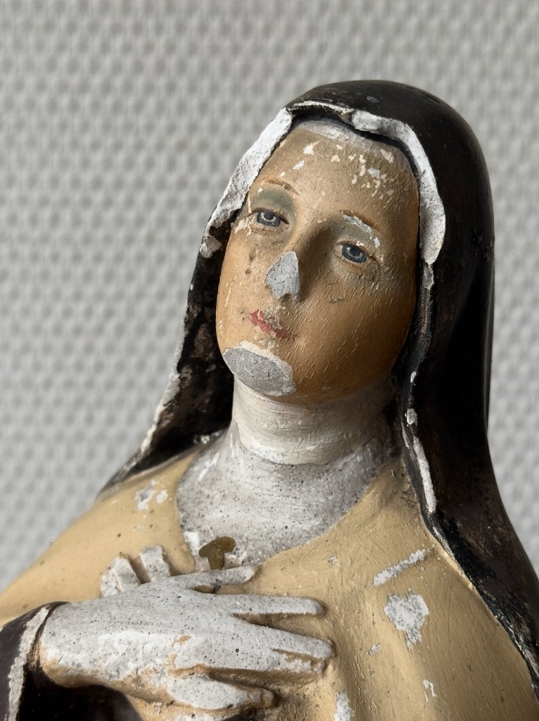 Antieke Gipsen Knielende Biddende Theresia Opknapper Religie, Ophalen of Verzenden