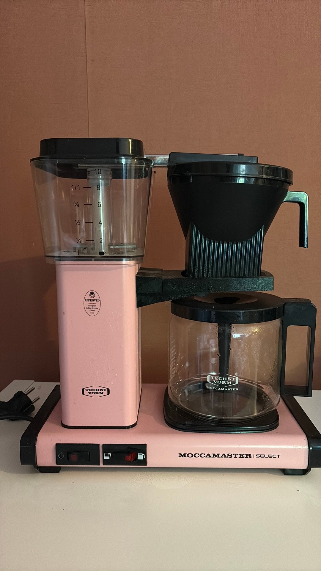 Moccamaster pink techni vorm koffie apparaat, Ophalen, Gebruikt, Koffiemachine