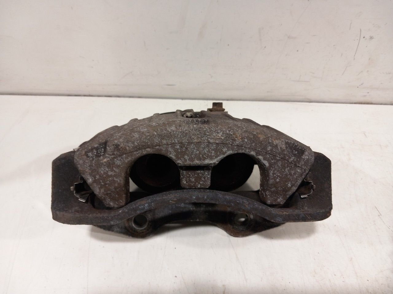 Remklauw rechts achter Chevrolet Avalanche, Onderdelen@venauto.nl, Van der Ven Autorecycling B.V., Gebruikt, Ettenseweg 76, 4706 PB Roosendaal, The Netherlands