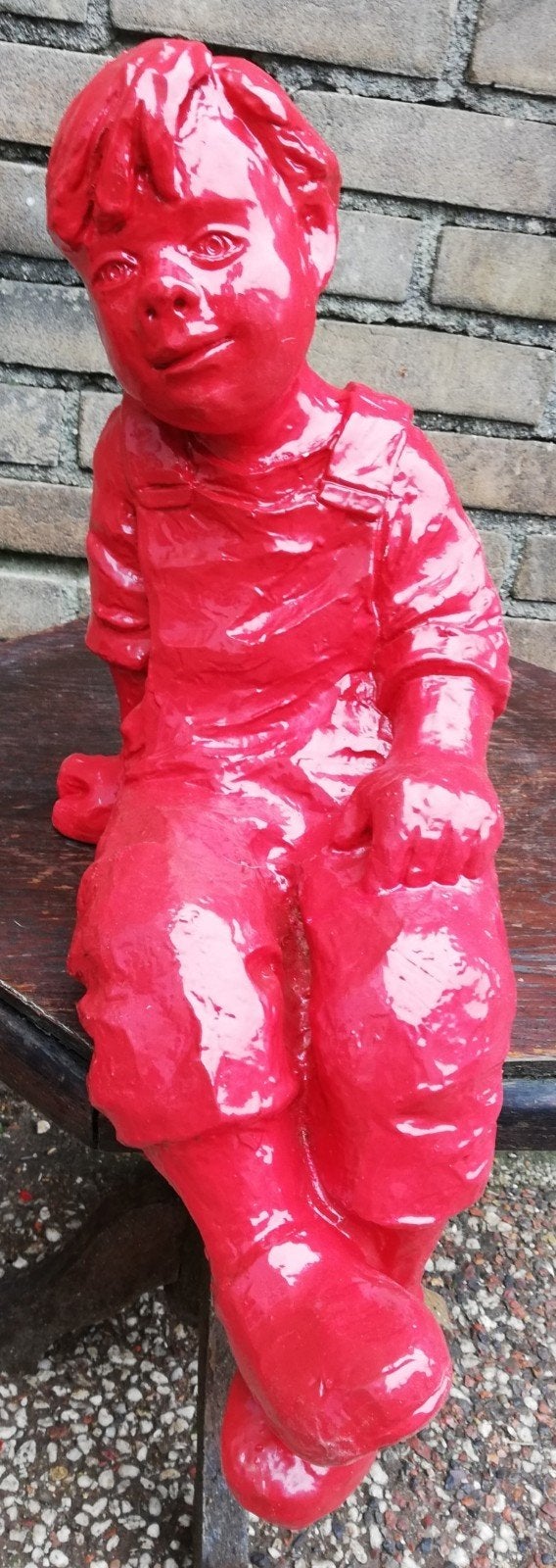 POP-ART. Zittende jongen. 57 cm. Sign., Ophalen, Zo goed als nieuw